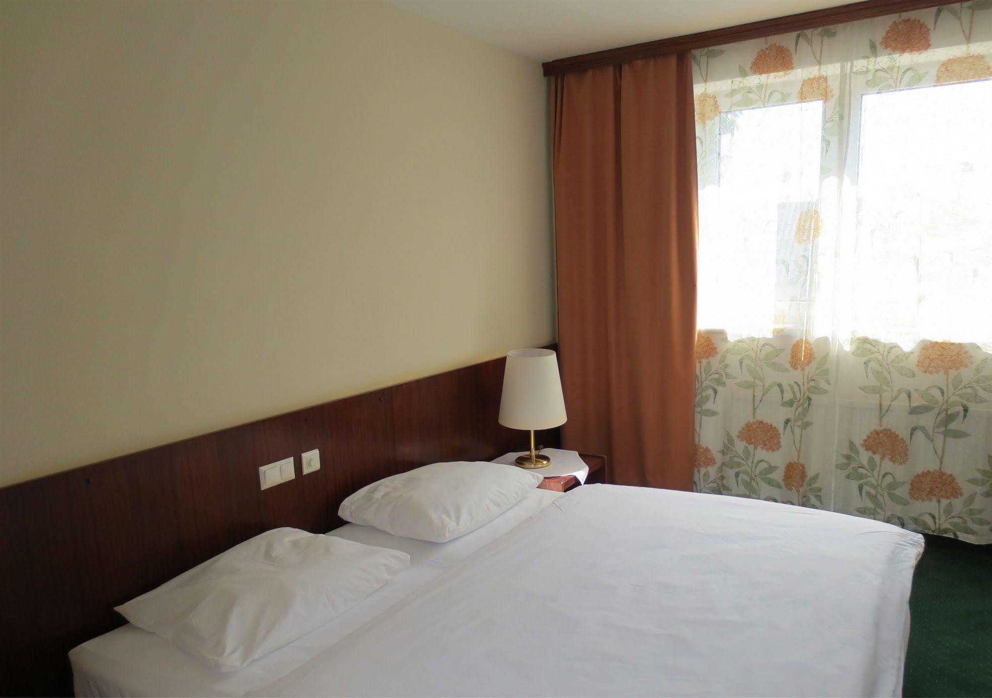 אילמיץ Hotel Zur Post מראה חיצוני תמונה